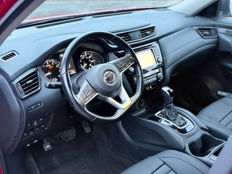2017 Nissan Rogue SV