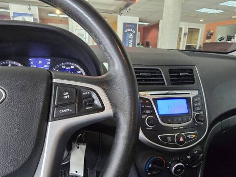 2012 Hyundai Accent GS
