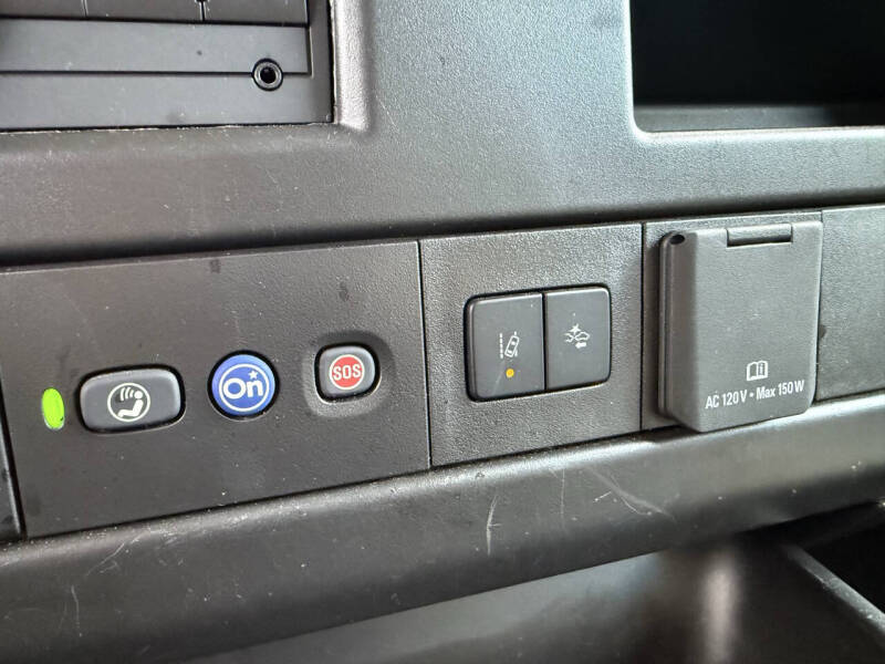 2023 Chevrolet Express LT 3500