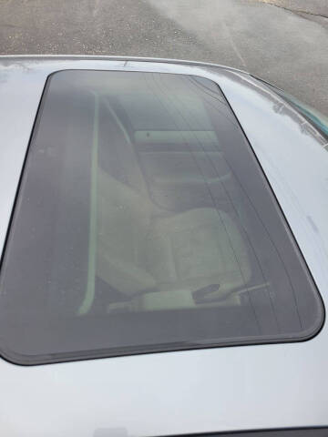 2004 BMW 3 Series 325xi