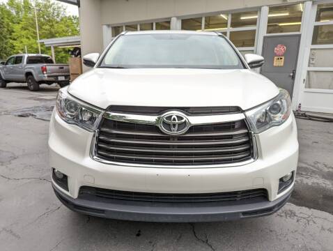 2015 Toyota Highlander for sale at Legacy Auto Sales LLC in Seattle WA