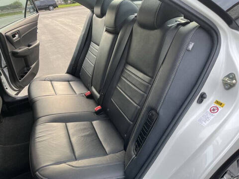 2017 Toyota Camry Hybrid XLE