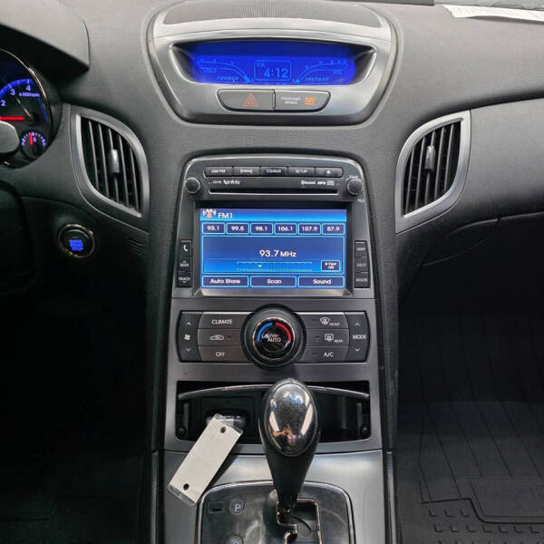 2011 Hyundai Genesis Coupe 2.0T