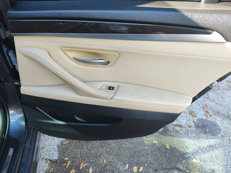 2016 BMW 5 Series 528i