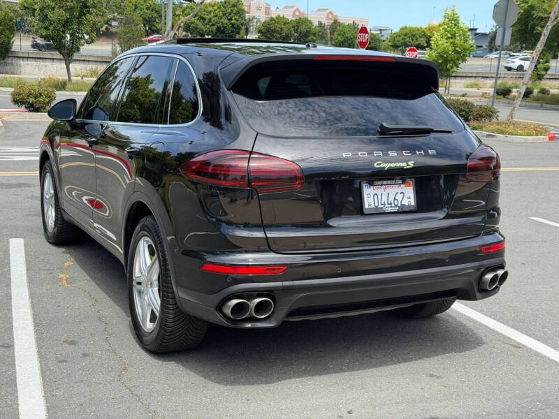 2016 Porsche Cayenne S E-Hybrid