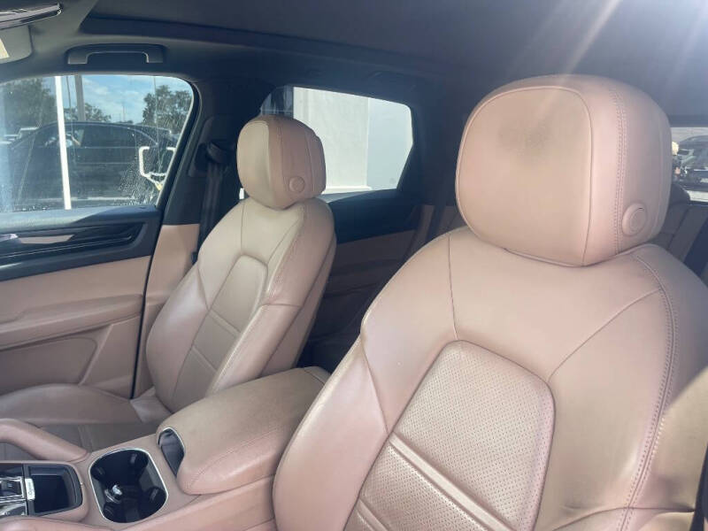 2019 Porsche Cayenne E-Hybrid