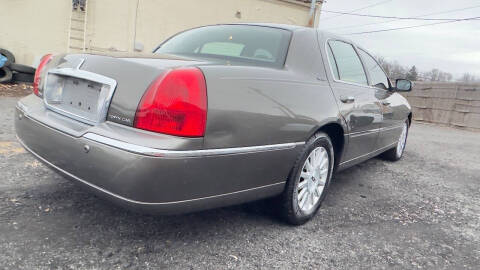 2003 Lincoln Town Car Signature