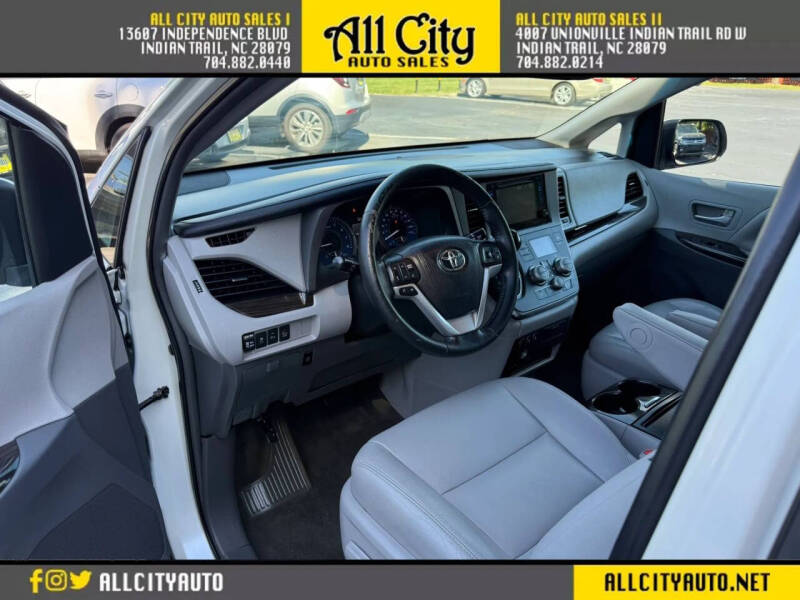 2015 Toyota Sienna