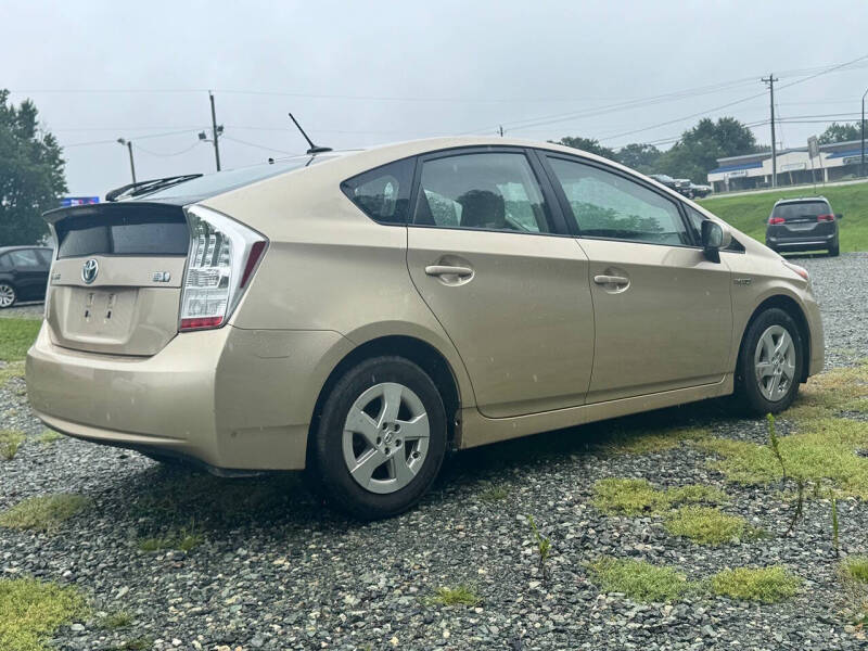 2010 Toyota Prius III