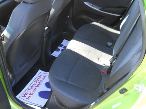 2013 Hyundai Accent SE