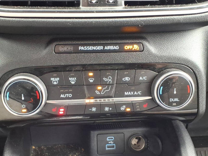2022 Ford Escape SE