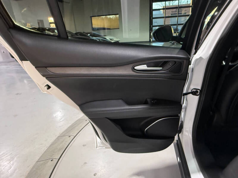 2022 Alfa Romeo Stelvio Ti