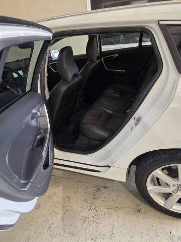 2016 Volvo V60 T5 Drive-E Premier