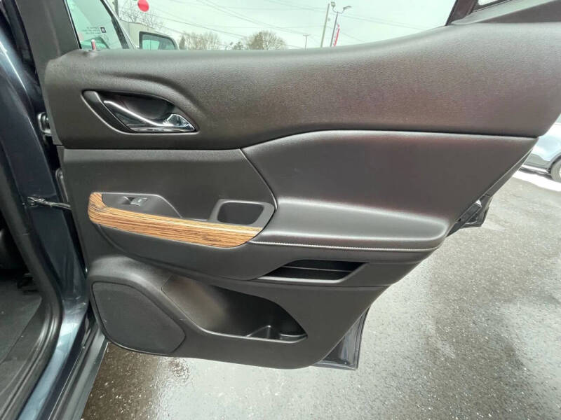 2019 GMC Acadia Denali