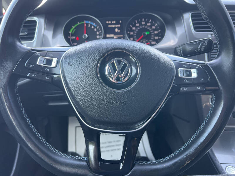 2015 Volkswagen e-Golf SEL Premium