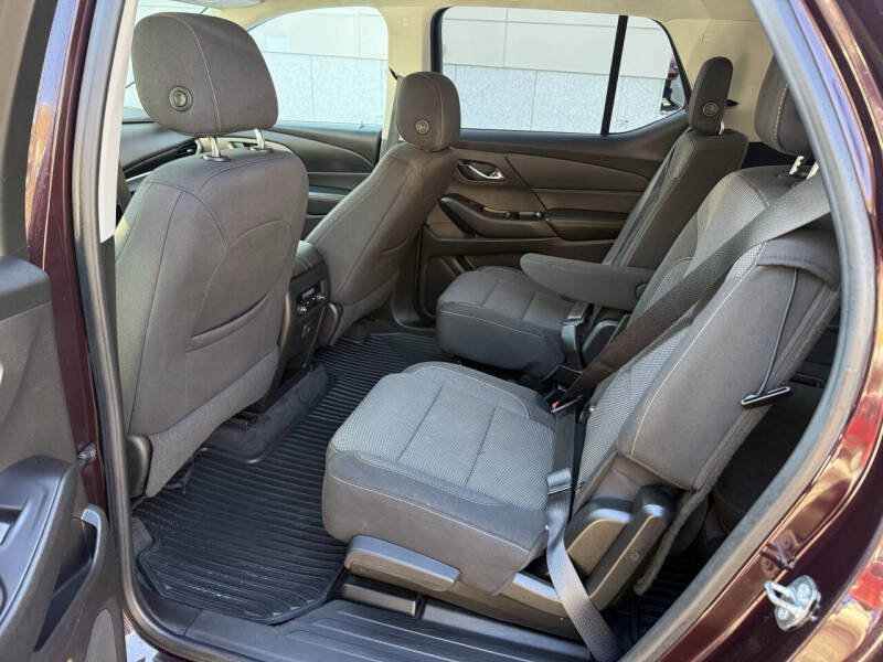2018 Chevrolet Traverse LT Cloth