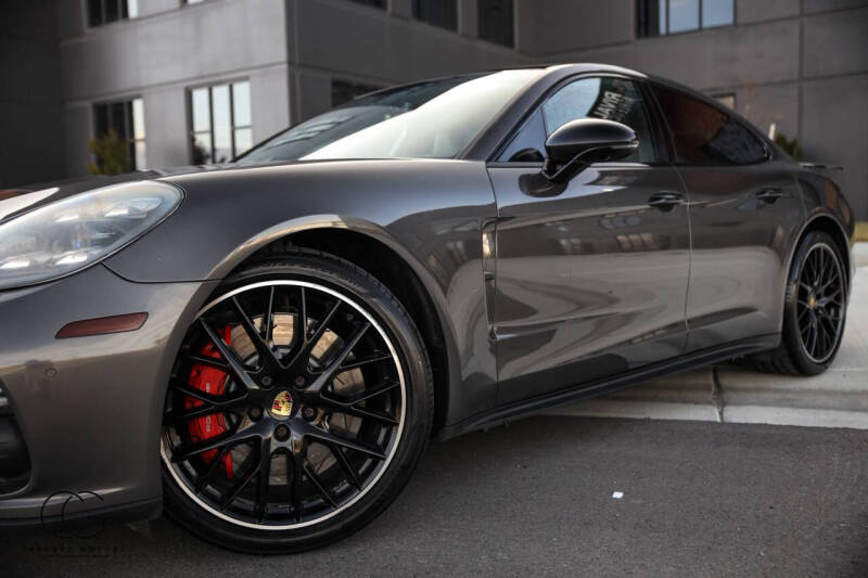 2018 Porsche Panamera Turbo