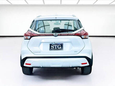 2022 Nissan Kicks SV