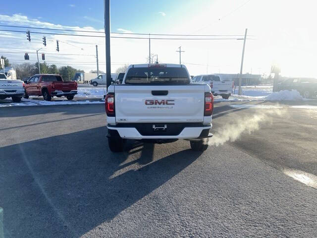 2023 GMC Canyon Denali