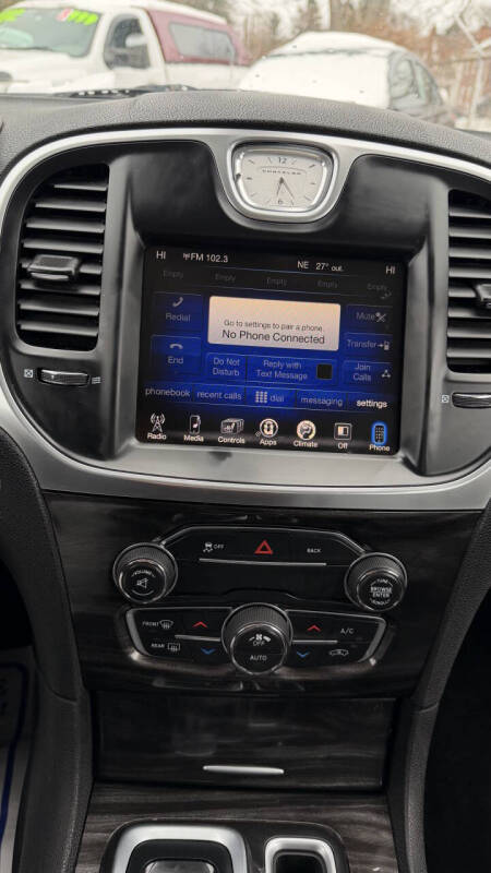 2015 Chrysler 300 Limited