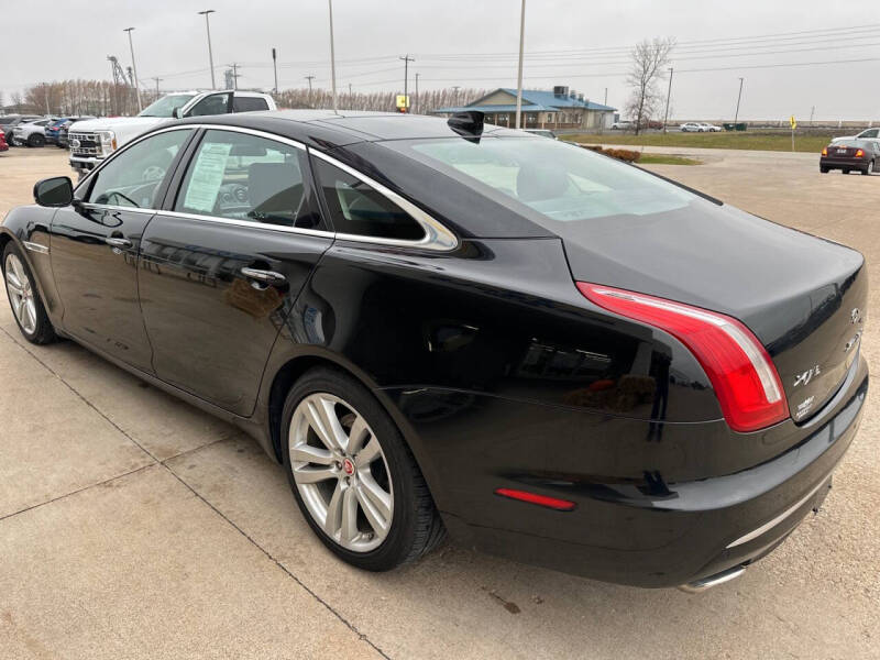 2016 Jaguar XJL Portfolio