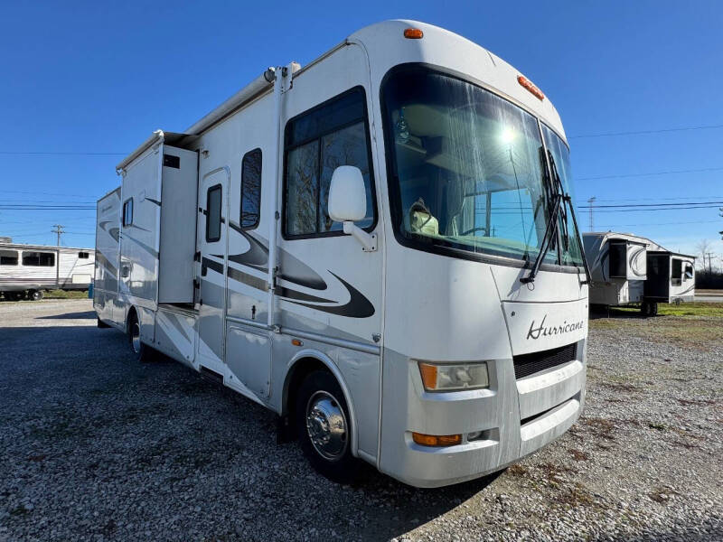 2008 Thor Motor Coach Four Winds Hurricane 34N for sale at Kentuckiana RV Wholesalers in Charlestown IN