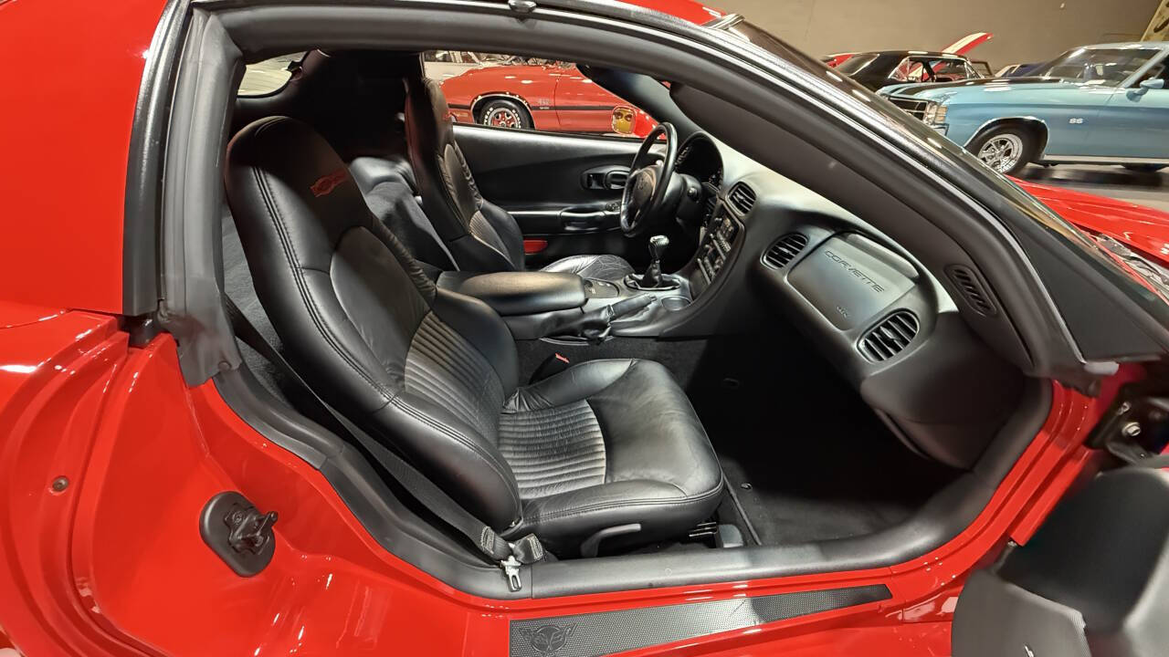 2003 Chevrolet Corvette 10