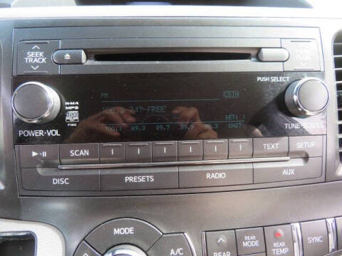 2014 Toyota Sienna LE Mobility 7-Passenger