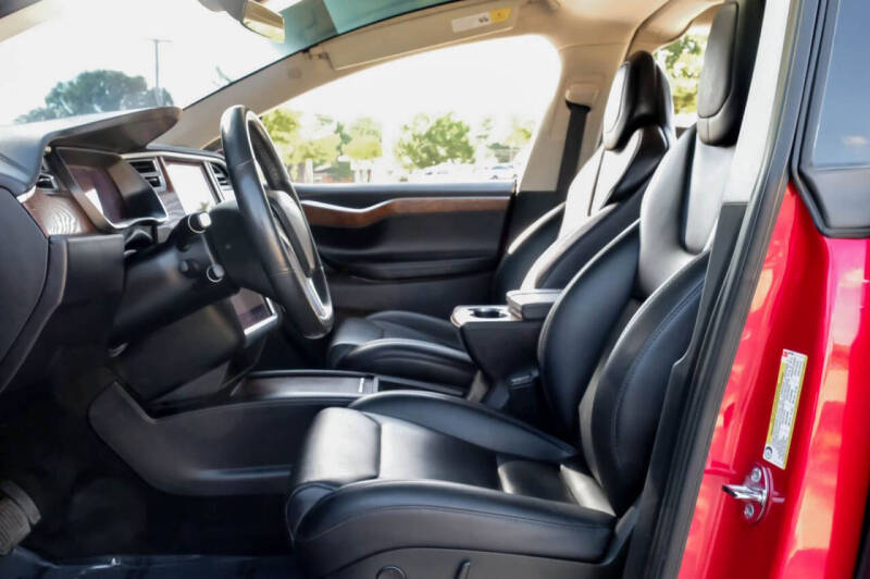 2017 Tesla Model X 75D
