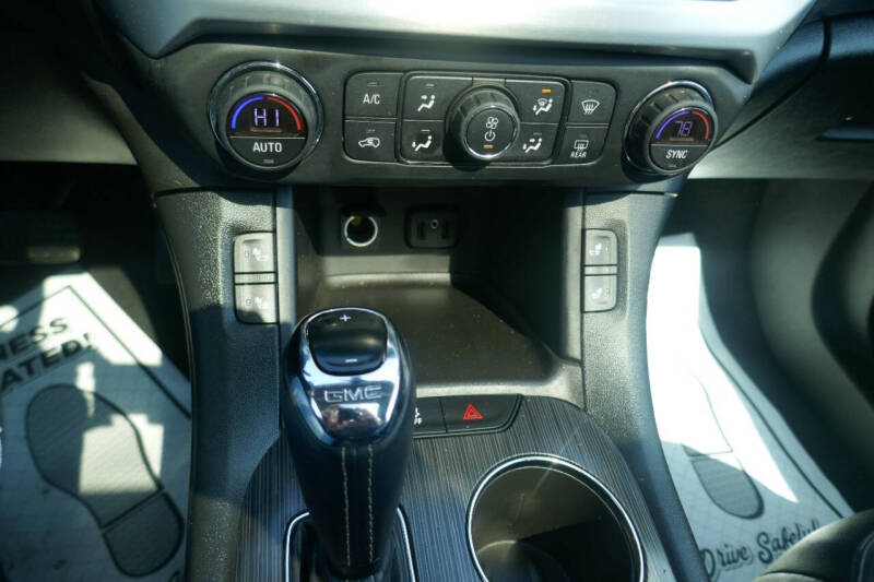 2017 GMC Acadia SLT-1