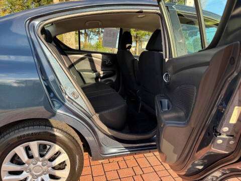 2016 Nissan Versa 1.6 SV