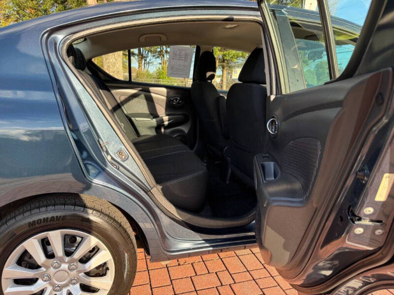 2016 Nissan Versa 1.6 SV