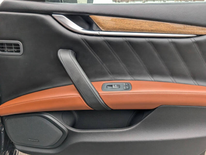 2019 Maserati Ghibli GranLusso