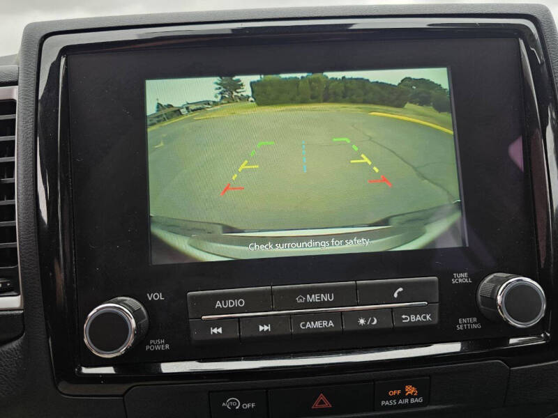 2024 Nissan Frontier SV