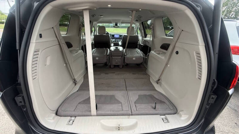 2017 Chrysler Pacifica Touring-L