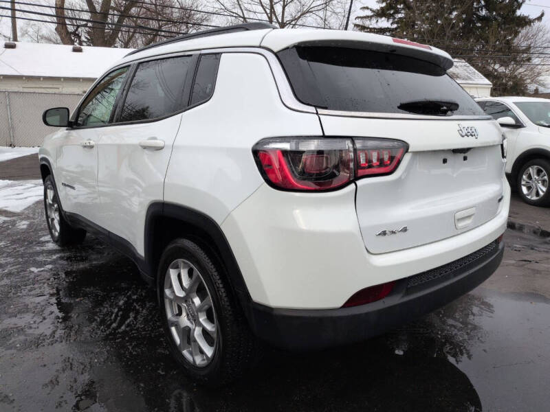 2022 Jeep Compass Latitude Lux
