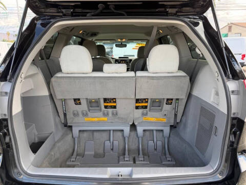 2014 Toyota Sienna L 7-Passenger