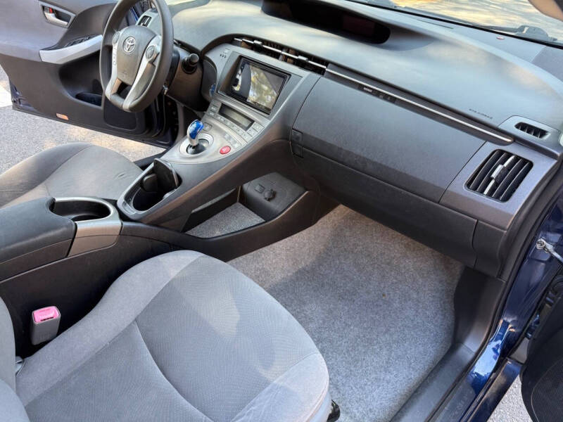 2012 Toyota Prius Two