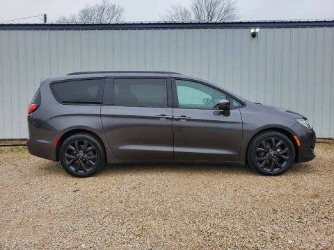 2020 Chrysler Pacifica Touring L 35th Anniversary