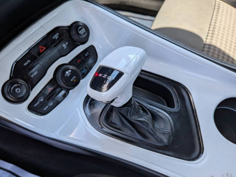 2019 Dodge Challenger SXT