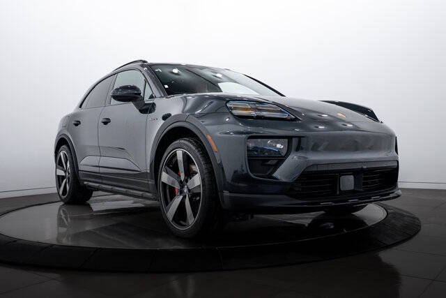 2025 Porsche Macan 4S Electric