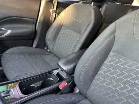 2022 Nissan Kicks SV