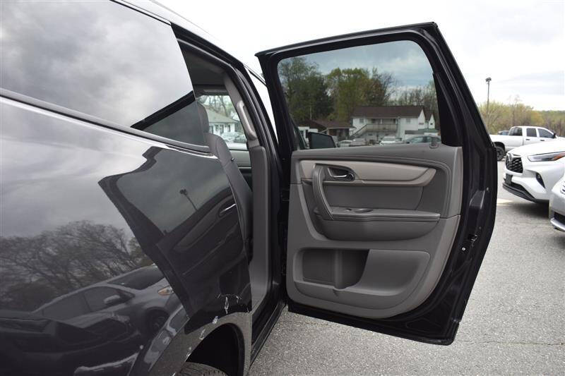 2017 Chevrolet Traverse LS