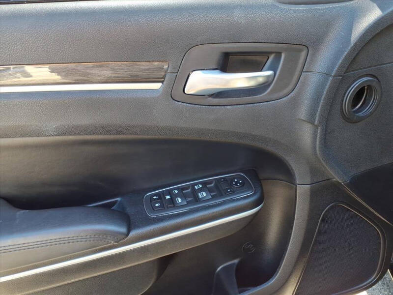 2022 Chrysler 300 Touring