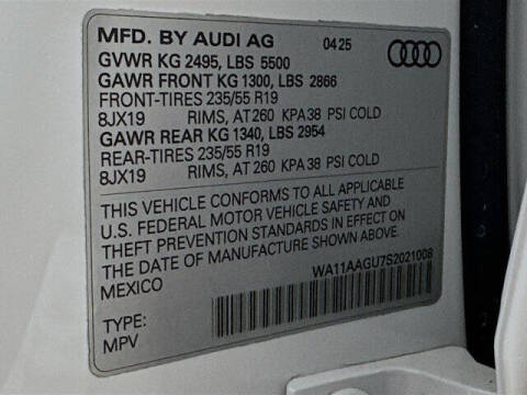 2025 Audi Q5 quattro Premium TFSI