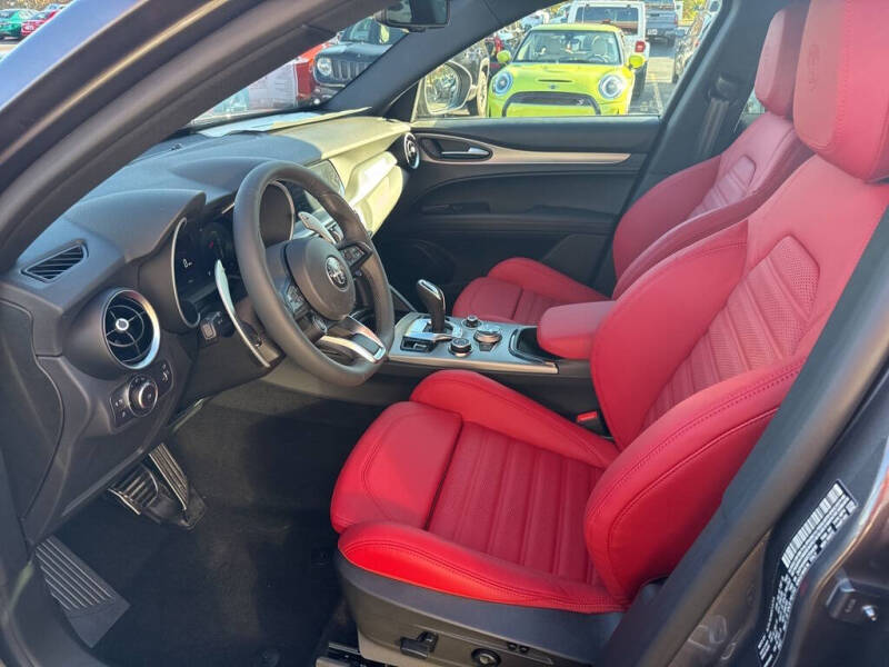 2025 Alfa Romeo Stelvio