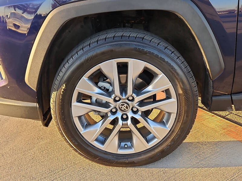 2022 Toyota RAV4 XLE Premium