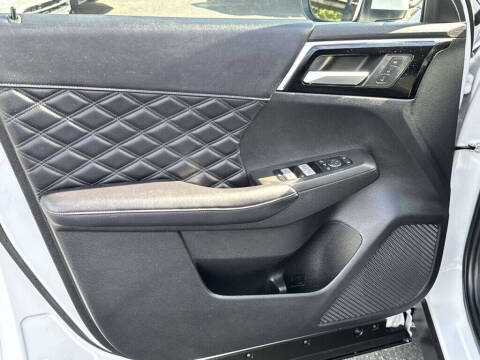 2024 Mitsubishi Outlander SEL