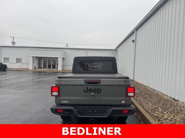 2023 Jeep Gladiator Sport