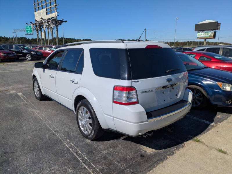 2008 Ford Taurus X Limited photo 9